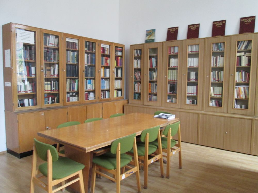 Spanyol Tanszék Könyvtára - olvasóterem