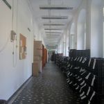 TÓK Könyvtár folyosója, felújítás idején