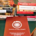Az indiai nagykövet könyvadományával gyarapodott a Szekfű Gyula Könyvtár állománya